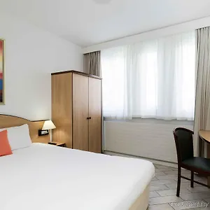 https://residence-studio-geneve-centre.genevahotels4all.com